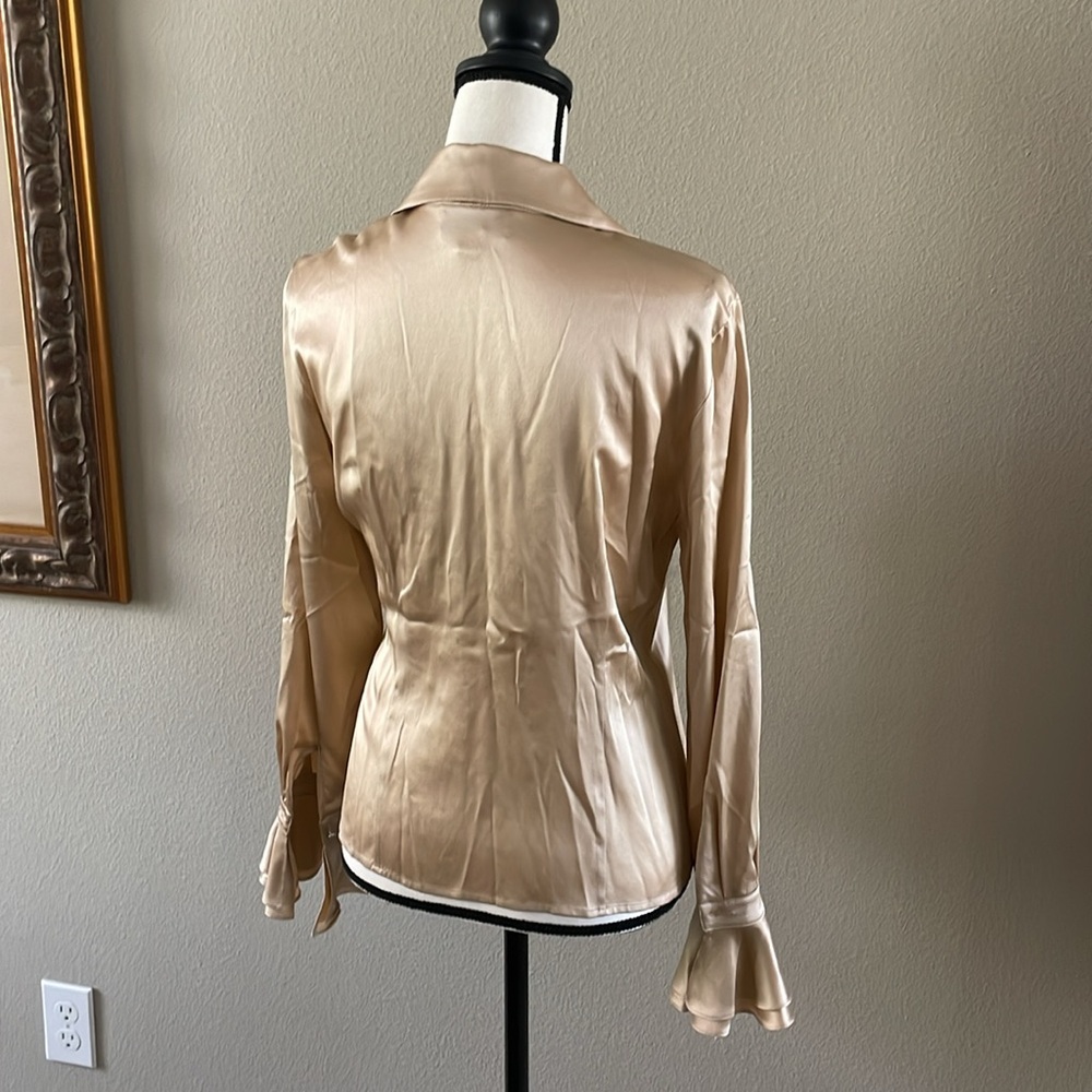 St. John silk Ruffled Long Sleeve button up Blouse champagne crystal buttons - Picture 10 of 17